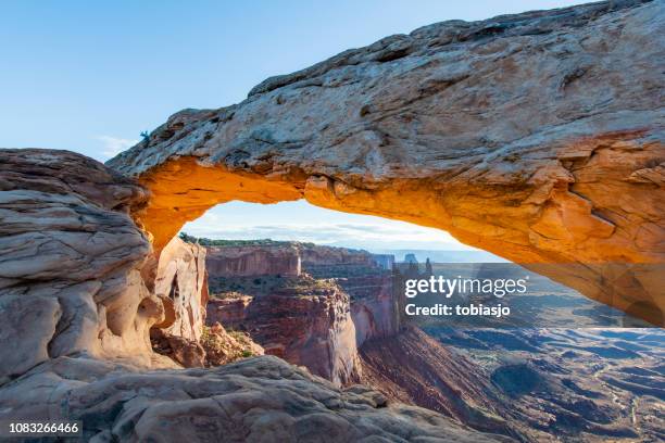 mesa arch sunrise - island in the sky stock pictures, royalty-free photos & images