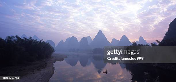 dawn of lijiang river - lijiang bildbanksfoton och bilder