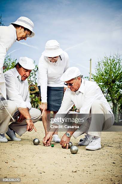 petanque-teams - boules stock-fotos und bilder