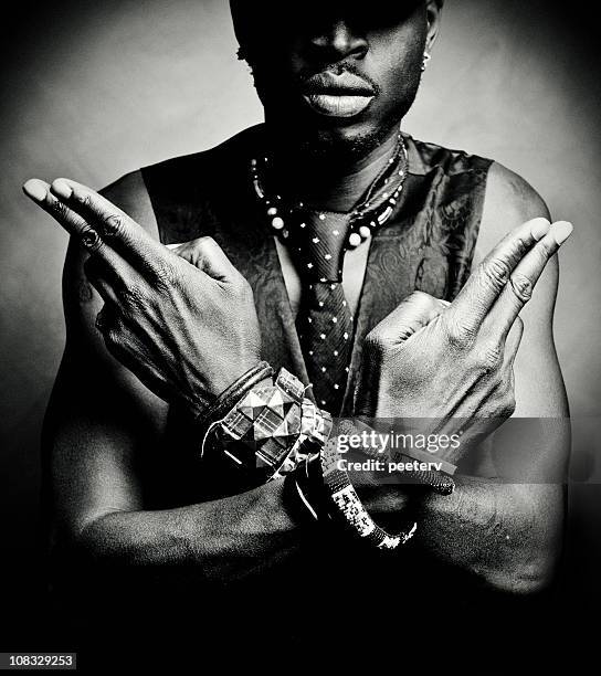 hände/waffen - hip hop stock-fotos und bilder