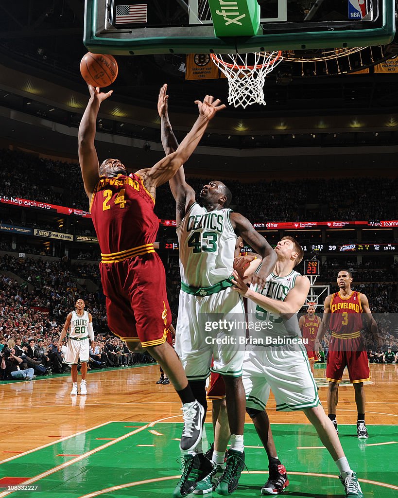 Cleveland Cavaliers v Boston Celtics