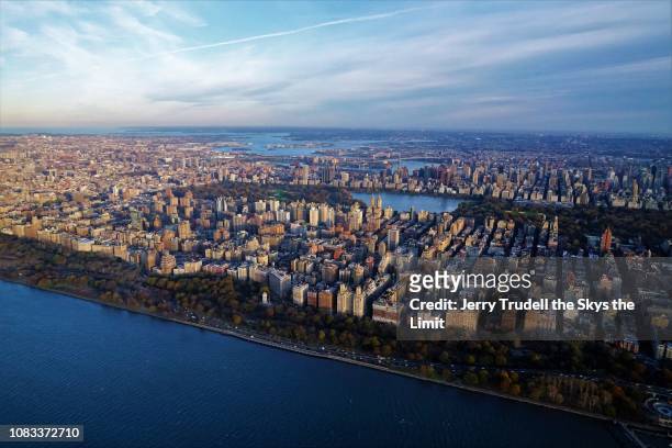 riverside park and central park in manhattan - riverside park manhattan stock pictures, royalty-free photos & images