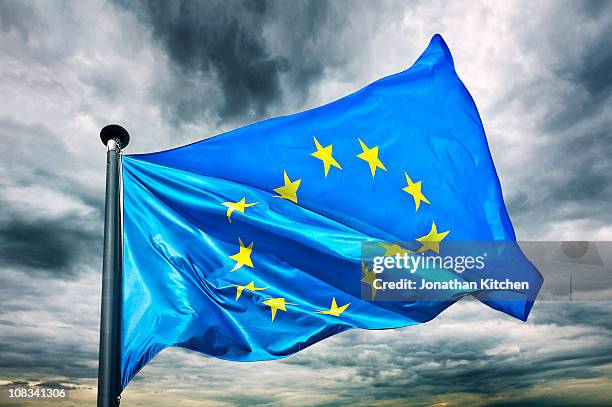 european union flag - bandera de la comunidad europea fotografías e imágenes de stock