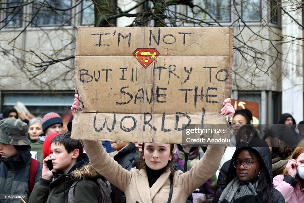 Students protest Belgian government's climate policy