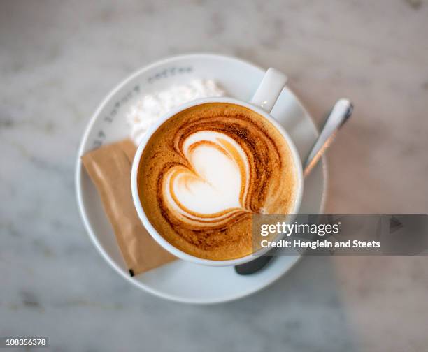 cappuccino with heart - coffee heart fotografías e imágenes de stock