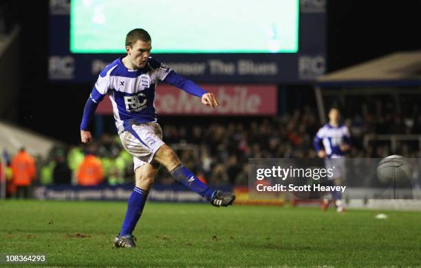 Craig Gardner of Birmingham City scores Birmingham's third goal in extra time during the Carling Cup Semi Final Second Leg match between Birmingham...