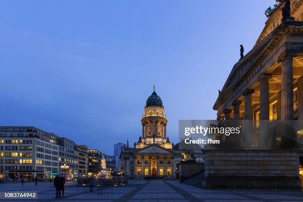 berlin gendarmenmarkt at blue hour (berlin, germany) - gendarmenmarkt stock pictures, royalty-free photos & images