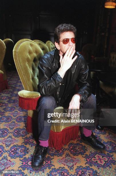 Singer Reed Lou Reed Sunglasses Photos and Premium High Res Pictures - Getty Images