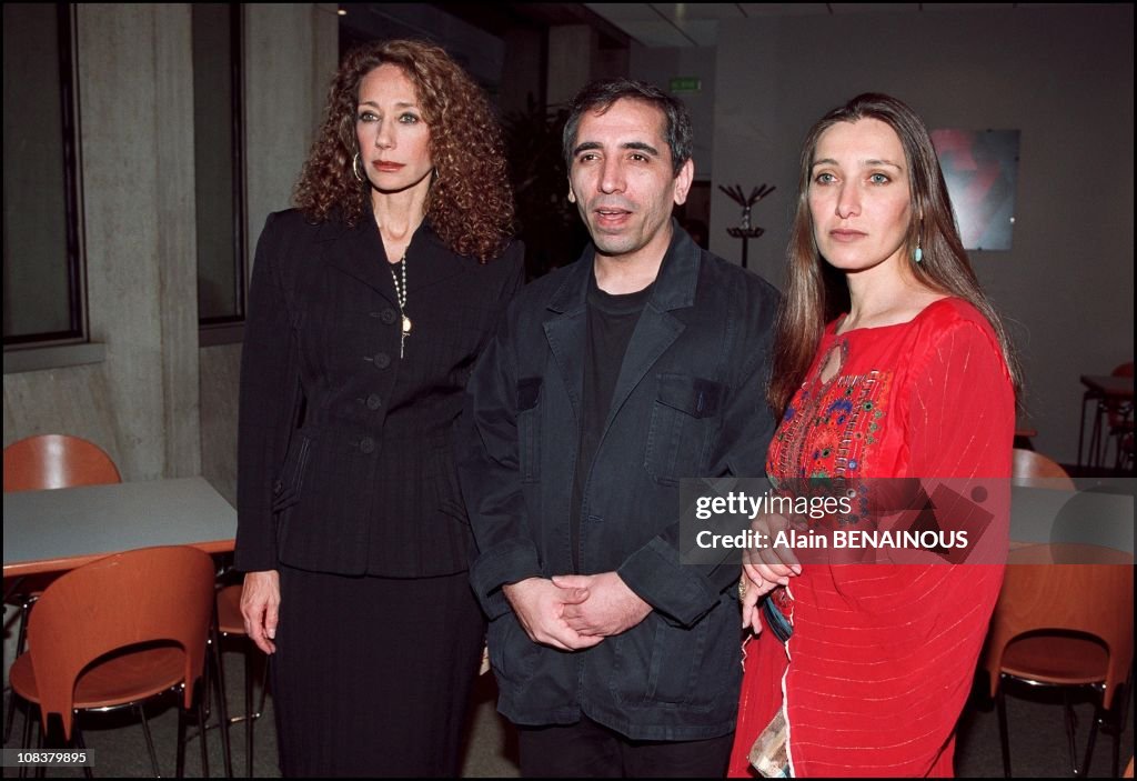 Mohsen Makhmalbaf receives award from Marisa Berenson and Unesco for his movie 'Kandahar' in Paris, France on October 03, 2001.