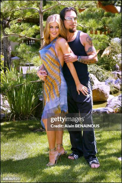 Carmen Electra plays in tv series 'Baywatch' She is with her boy friend Dave Navarro in Monaco on July 04, 2002.