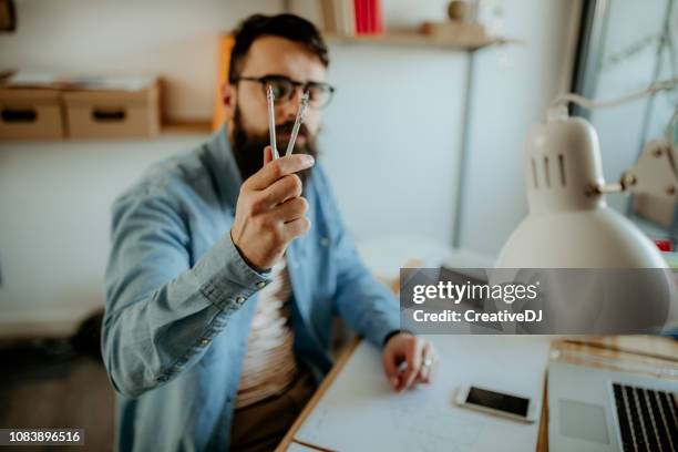 Person Measuring Distance From Computer 3,220 Computer Ruler Stock Photos, High-Res Pictures, and Images ...