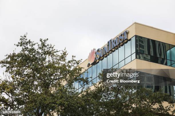 Signage is displayed outside of a SunTrust Banks Inc. Branch in St. Petersburg, Florida, U.S., on Monday, Jan. 14, 2019. SunTrust Banks Inc. Is...