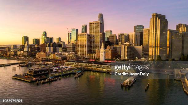 salesforce san francisco skyline - ferry terminal stock pictures, royalty-free photos & images