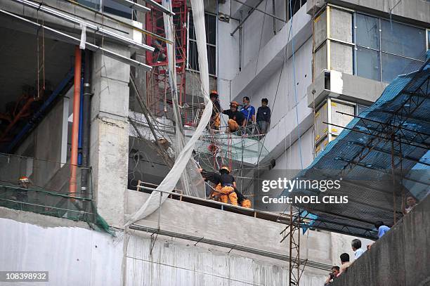 Scaffold Rescue Photos and Premium High Res Pictures - Getty Images