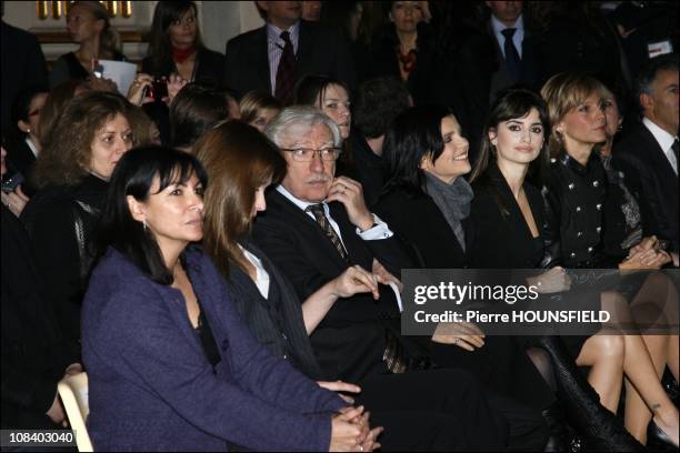 Anne Hidalgo, Carla Bruni Sarkozy, Penelope Cruz in Paris, France on December 12, 2008.