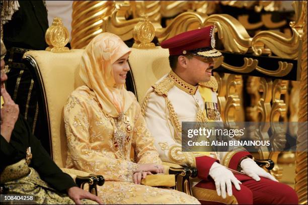Princess Sarah Rozesi 372 Sarah Crown Princess Of Brunei Stock Photos, High-Res Pictures, and ...