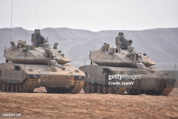 entraînement de l’unité militaire israélienne - merkava photos et images de collection