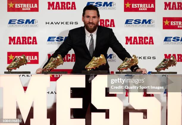 183 Messi Golden Shoe Photos & High Res Pictures - Getty Images