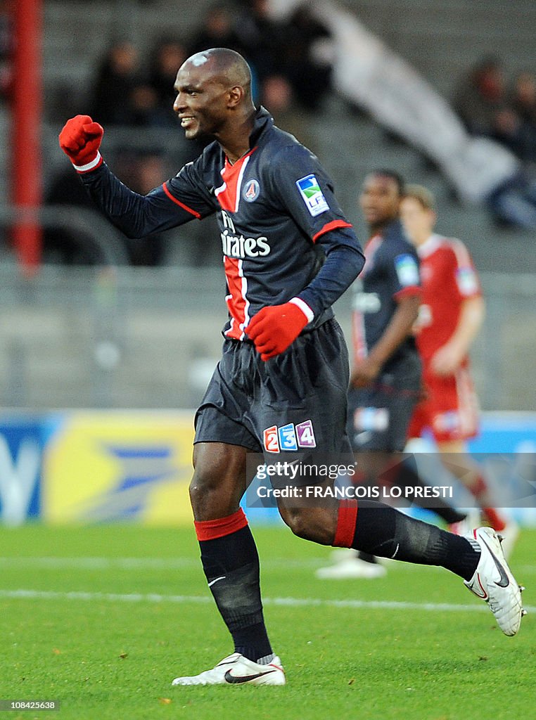 Paris' Zoumana Camara celebrates after s