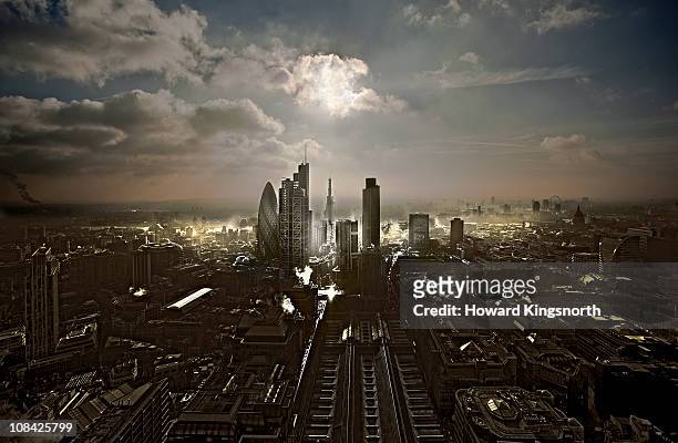 city of london facin south - london swiss re stock pictures, royalty-free photos & images