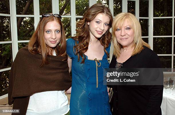 Irene Trachtenberg, Michelle Trachtenberg in Moschino and Lana Trachtenberg