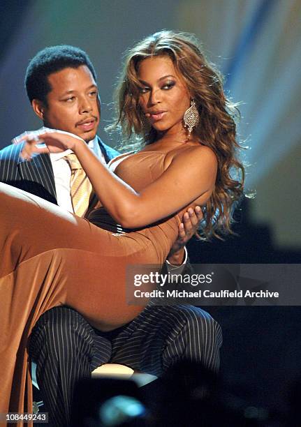 Beyonce of Destiny's Child performs "Cater 2 U" with Terrence Howard