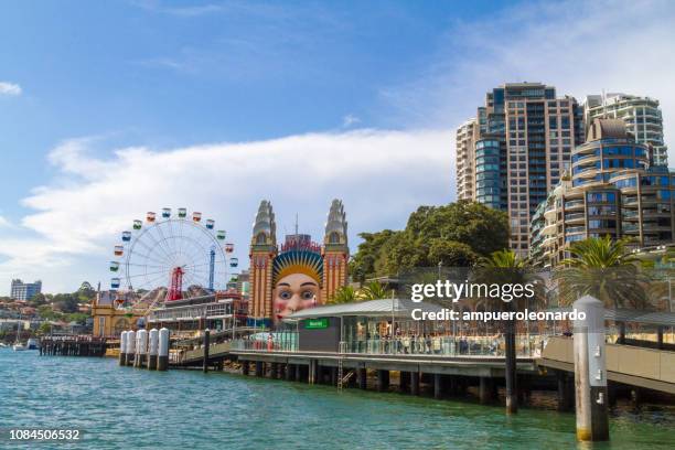 sydney - luna park sydney stockfoto's en -beelden