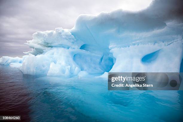 ice at antarctica - antarctica underwater stock pictures, royalty-free photos & images