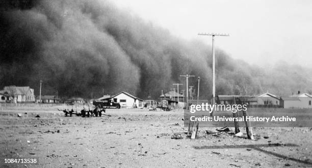 Dust Storm, Baca County, Colorado, USA, DL Kernodle, Farm Security Administration, April 14, 1935.