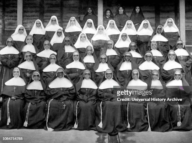 Sisters of the Holy Family, Portrait, New Orleans, Louisiana, USA, WEB DuBois Collection, 1899.