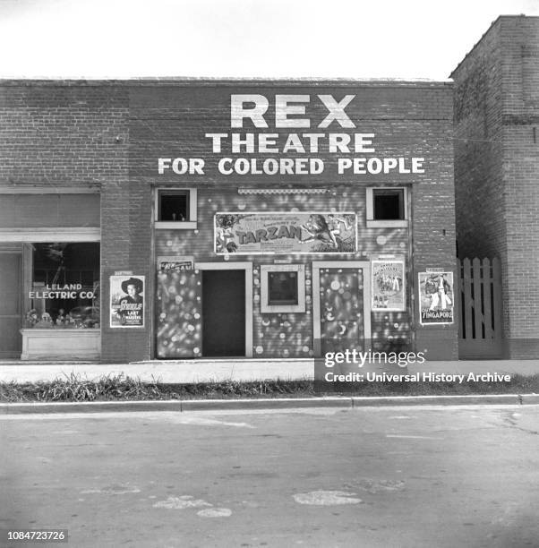 Theater with Sign "Rex Theater for Colored People", Leland, Mississippi, USA, Dorothea Lange, Farm Security Administration, June1937.