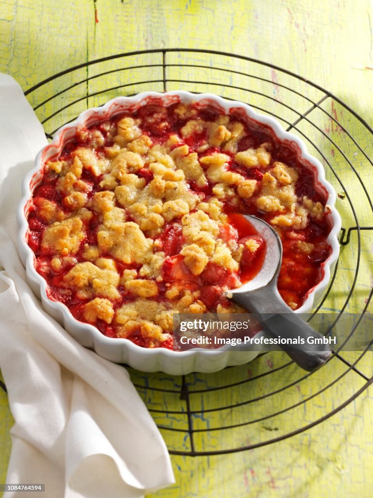 Strawberry crumble