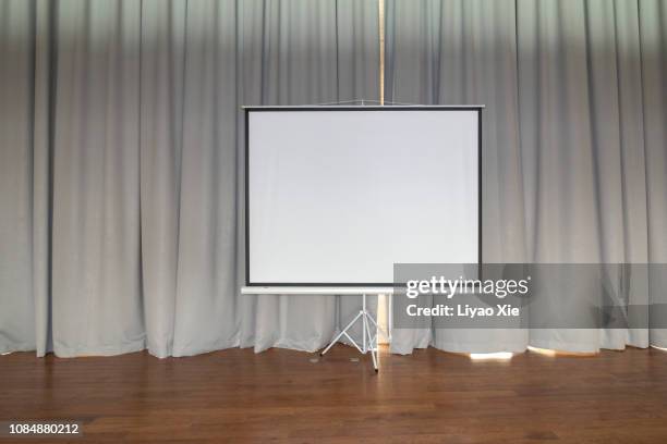 presentation screen - presentation meeting room stock pictures, royalty-free photos & images