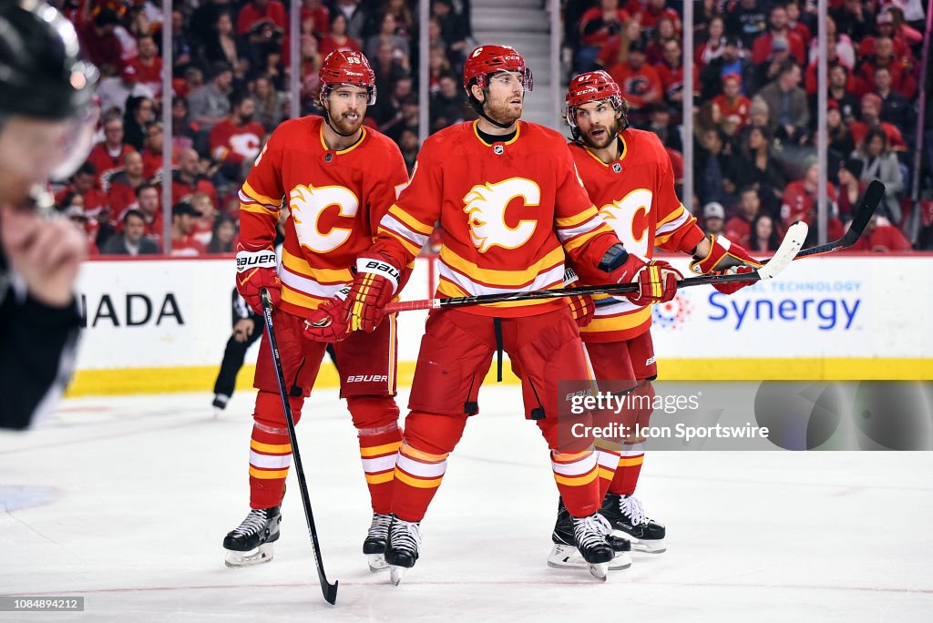 NHL: JAN 18 Red Wings at Flames