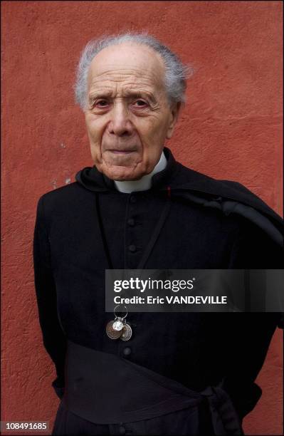 Father Ray Roux San Giovanni A Porta Latina Photos and Premium High Res Pictures ...