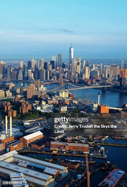 brooklyn sunrise - williamsburg new york city imagens e fotografias de stock