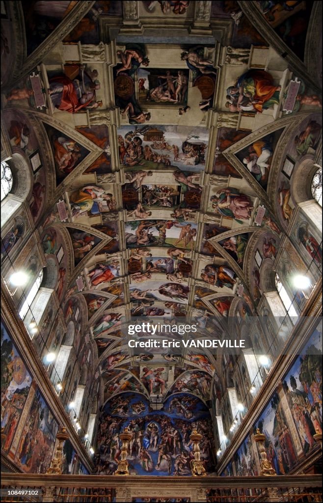 Chapel Rome Michaelangelo's frescoes in the Vatican's Sistine Chapel in Rome ...