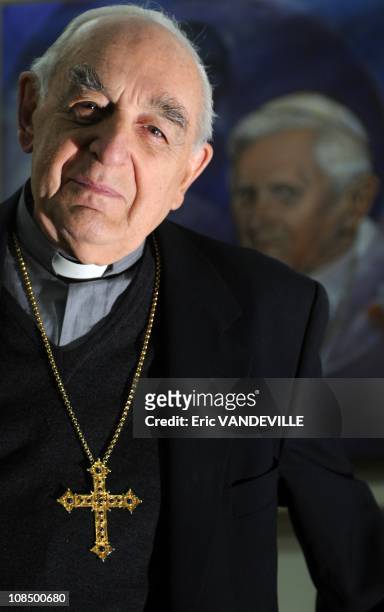 The Italian cardinal Roberto Tucci, born in 1921, Jesuit, has been president emeritus of Radio Vatican since 2001. Half Neapolitan, half Scottish, he...
