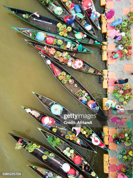 banjarmasin, south kalimantan, indonesia - kalimantan 個照片及圖片檔