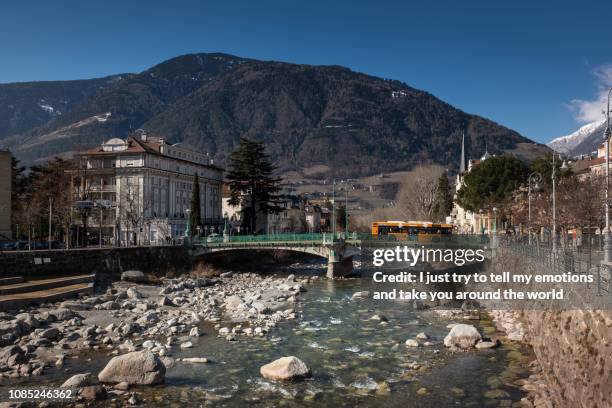 merano, bolzano, alto adige, italy - südtirol wein stock-fotos und bilder