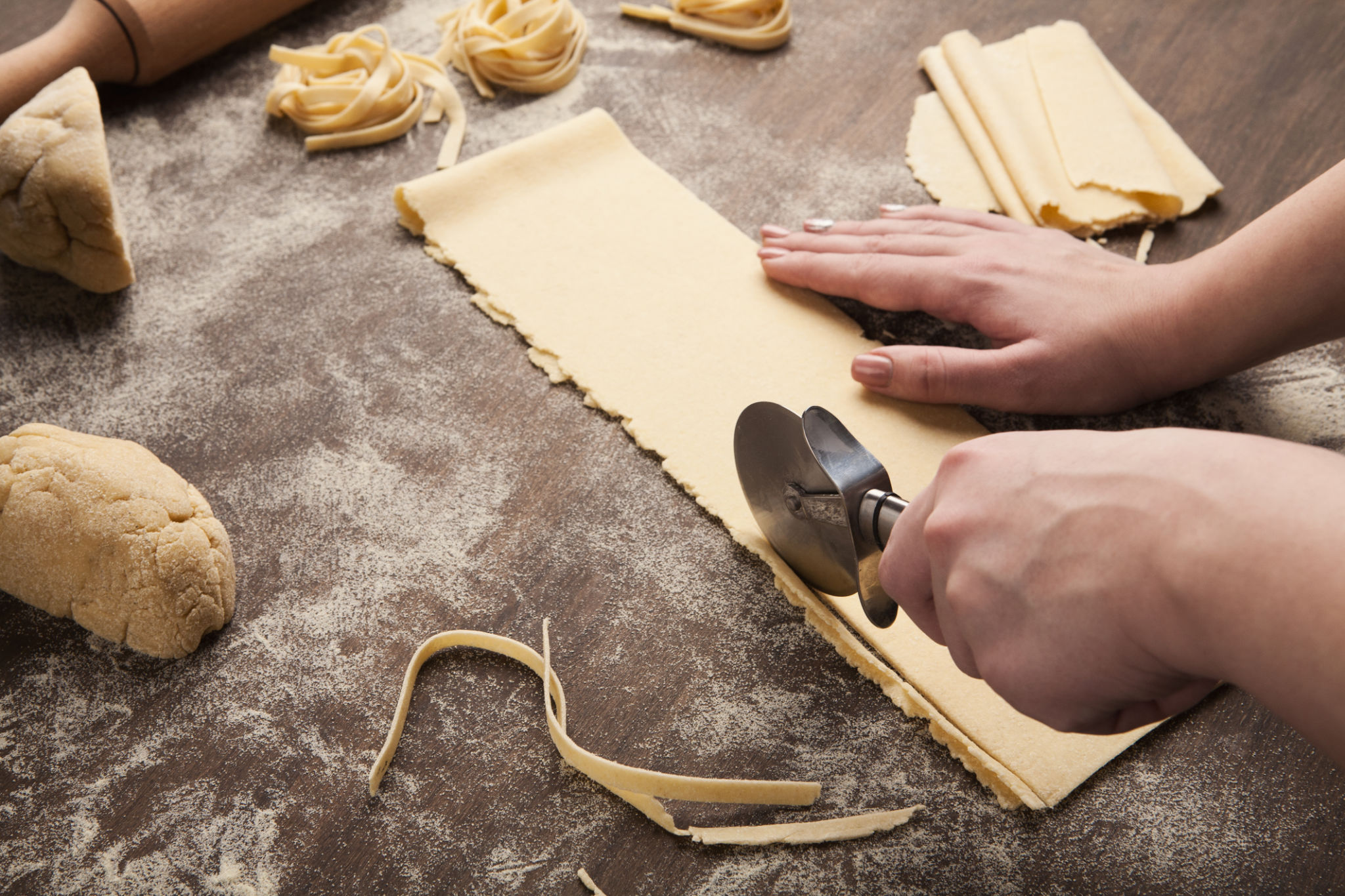 cutting pasta