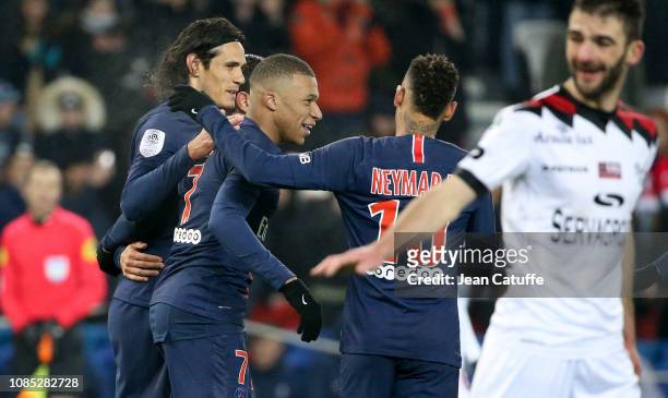 Kylian Mbappe of PSG celebrates his goal between Edinson Cavani and Neymar Jr during the french Ligue 1 match between Paris Saint Germain and En...