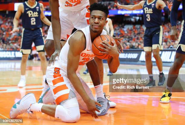 Tyus Battle of the Syracuse Orange reacts to a play against the Pittsburgh Panthers during the first half at the Carrier Dome on January 19, 2019 in...