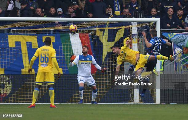 Gianluca Mancini of Atalanta BC scores the opening goal during the Serie A match between Frosinone Calcio and Atalanta BC at Stadio Benito Stirpe on...