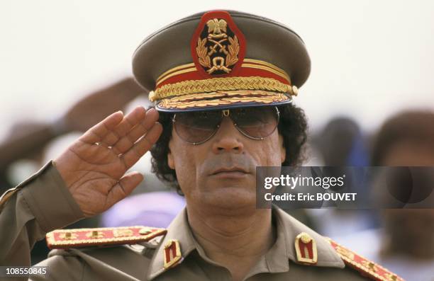 Muammar Al Qadhafi in Mali on December 12th, 1985.