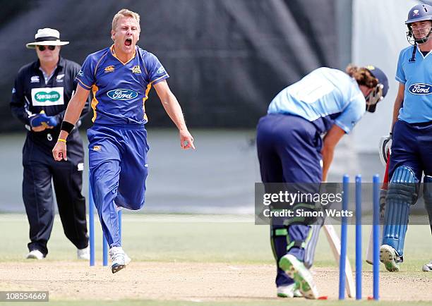 Neil Wagner of the Volts celebrates bowling Aces batsman Lou Vincent during a domestic one day cricket match between the Auckland Aces and the Otago...