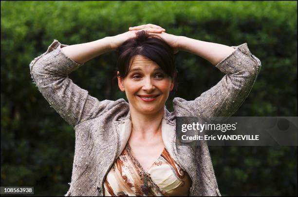 In this film, Juliette Binoche is an African poet who is covering for radio the South Africa's Truth and Reconciliation Commission hearings in which...