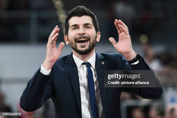 January 2019, Bavaria, Bamberg: Basketball: BBL Cup, Brose Bamberg - Telekom Baskets Bonn, semi-final: Bamberg's coach Federico Perego gesticulates...