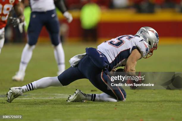 New England Patriots wide receiver Chris Hogan bobbles a catch with 1:05 left in the fourth quarter of the AFC Championship Game game between the New...