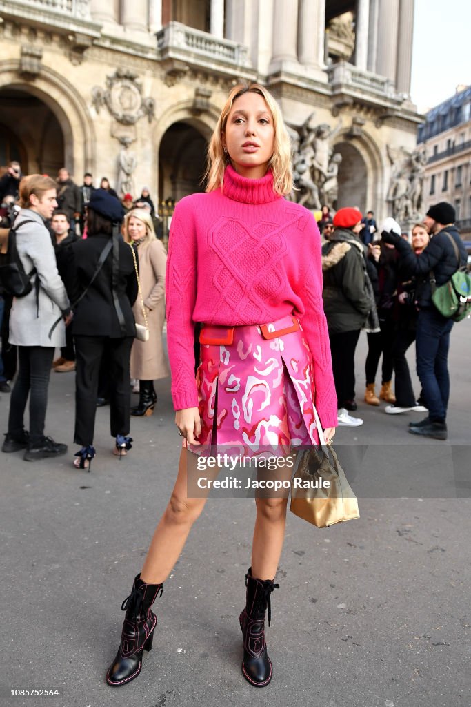 Celebrity Sightings - Paris Fashion Week - Haute Couture Spring Summer 2020 : Day One